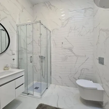 Marina Modern Suite Apartment